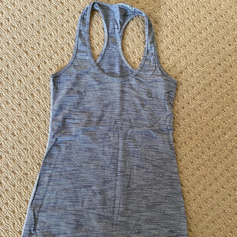 Lululemon tank